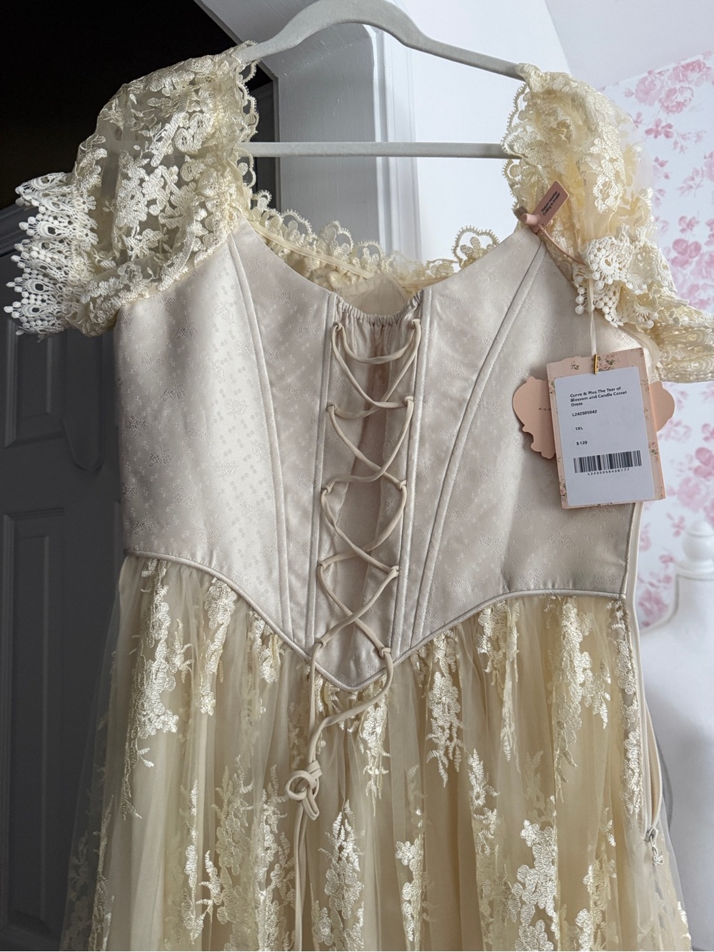 Lacemade Curve & Plus The Tear of Blossom and Candle Corset
Dress - Picture 5 of 5